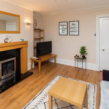 Modern Aberdeen City Apartment Free Parking Exterior photo