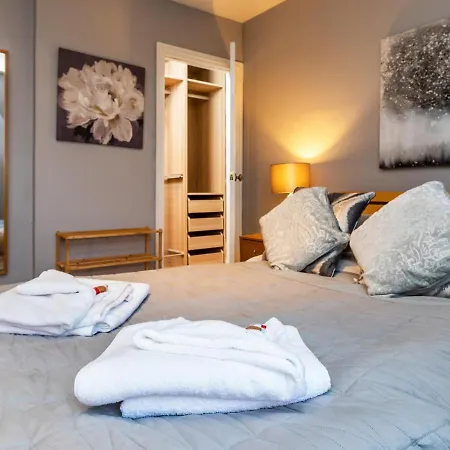 Modern Aberdeen City Apartment Free Parking Exterior photo
